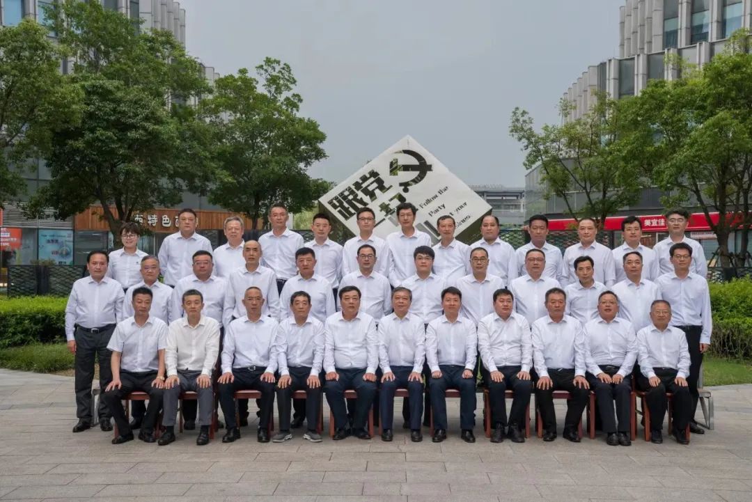 圖1-2、范世宏董事長參加江蘇華建股東大會暨八屆二次董事會.jpg